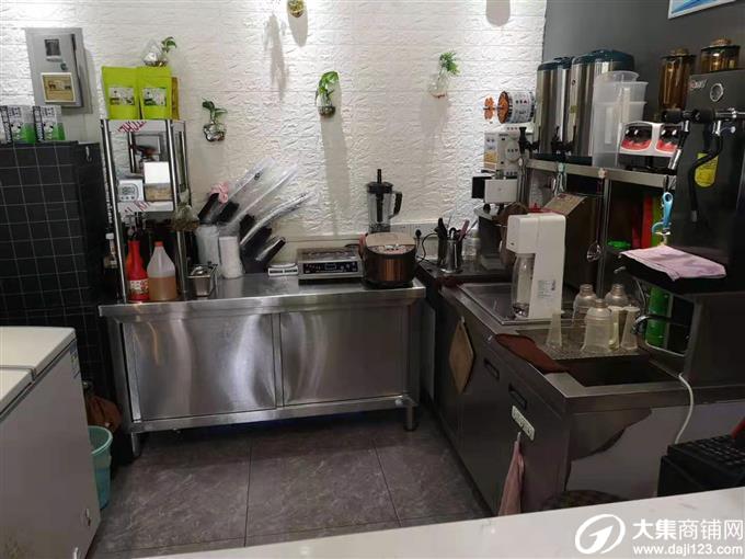 开福区四方坪好又多超市旁15平米奶茶店转让