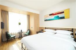 整体转让长沙南站整层1400㎡公寓式酒店宾馆(共48间房）