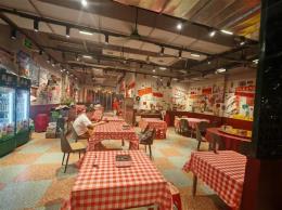 浏阳河万人小区临街245平餐馆亏本低价转让