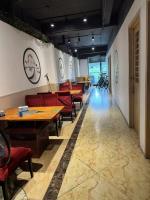 降价急转！大学城附近临街300平驴肉馆转让