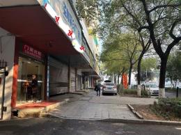 石鼓西湖公园39℃酒吧近社区底商3层175平方临街门面