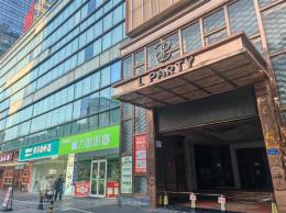写字楼 医院 地铁口1200平临街门面房东直租（无中介费）