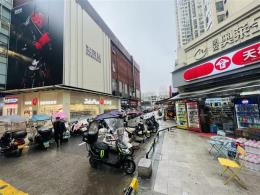 人流量大！奥莱砂之船明发金街出入口头铺60平餐饮