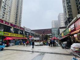 人流量大！奥莱砂之船明发金街出入口头铺60平餐饮