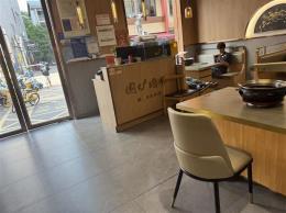 低价便宜急转黄兴广场步行街150平餐饮店转让