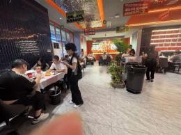 四方坪夜市旁500m²夜宵店转让 外摆空间大