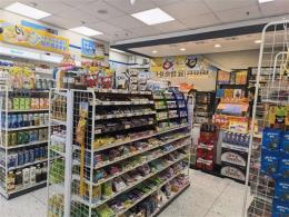 日营6000多元 北辰三角洲大型小区出入口新佳宜超市急转